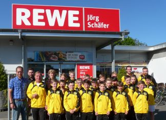 D-Jugend der JSG Grafschaft grüßt in Schwarz-Gelb