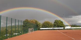 Das Flutlich ist wieder repariert