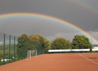 Das Flutlich ist wieder repariert